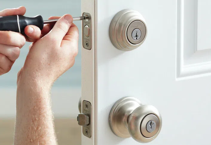  Chicago Lock And Locksmith Chicago, IL 312-470-2228